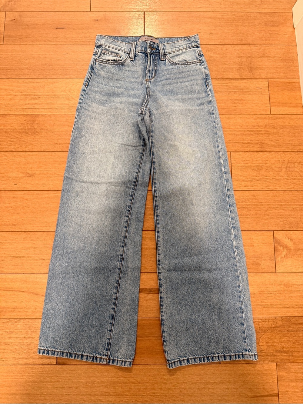 Joe’s Low Rise Wide Leg Light Blue Jeans